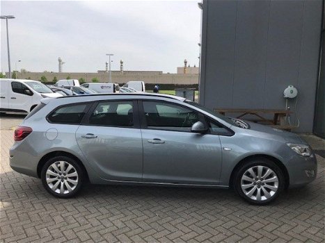 Opel Astra - 1.4 Turbo Ecotec 120pk Cosmo - 1