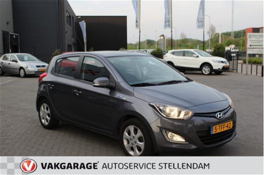 Hyundai i20 - 1.2i i-Deal I20 i-Deal Navigatie/Airco - 1