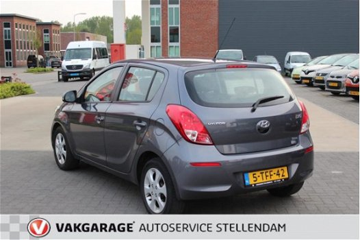 Hyundai i20 - 1.2i i-Deal I20 i-Deal Navigatie/Airco - 1