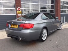 BMW 3-serie Coupé - 320i High Executive M-pakket org. Ned. dealer auto