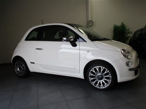 Fiat 500 - 1.2 lounge/ bovag garantie/ 1e eigenaar pas 28809 km - 1