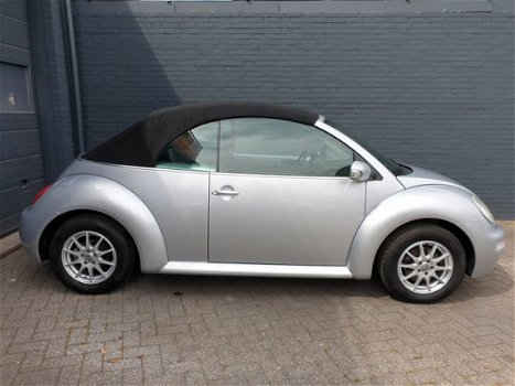 Volkswagen New Beetle Cabriolet - 1.6 Highline Airco - 1