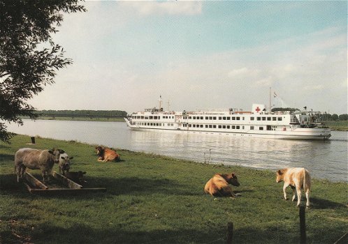 Vakantieschip van het Nederlandse Rode Kruis Henry Dunant - 1