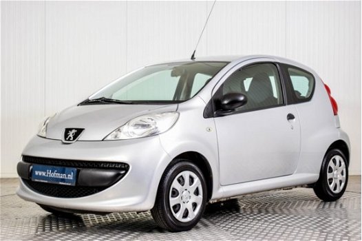 Peugeot 107 - 1.0-12V XR - 1