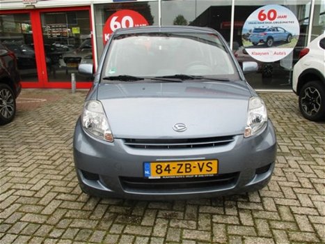 Daihatsu Sirion 2 - 1.3-16V Prestige AUTOMAAT 2e eigenaar dealer NL auto airco momo edition - 1