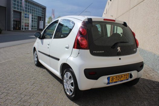 Peugeot 107 - 1.0 68PK 5D Active - 1