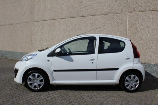 Peugeot 107 - 1.0 68PK 5D Active - 1