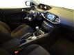 Peugeot 308 - 1.6 e-HDi 115pk Blue Lease Panoramadak| Navigatie| Trekhaak - 1 - Thumbnail