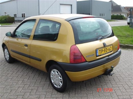 Renault Clio - 1.4 RN Stuurbekrachtiging/met boekjes en NAP/apk 27-4-2020 - 1