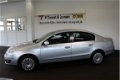 Volkswagen Passat - 1.4 TSI Trendline cruise control - airco - trekhaak - 1 - Thumbnail