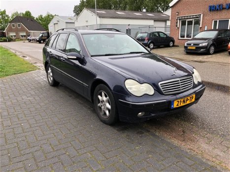 Mercedes-Benz C-klasse Combi - 200 CDI Elegance /AUTOM/NAVI/DVD SCHERMEN/ - 1