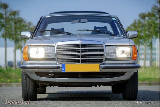 Mercedes-Benz 280 - 280CE (W123) - 1