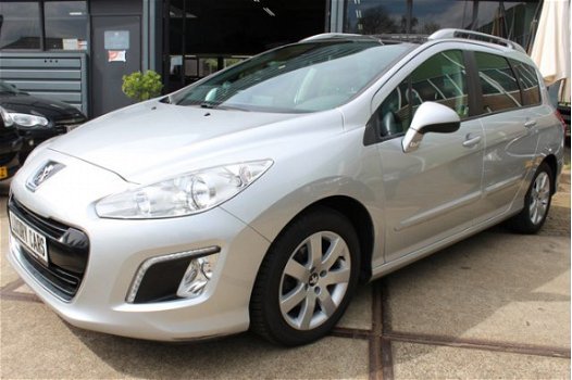 Peugeot 308 SW - 1.6 e-HDi Active Navi/Pdc/ClimaatC./Pano/Stoelv - 1