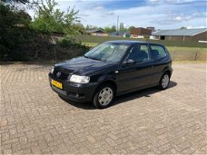 Volkswagen Polo - 1.4-16V Trendline