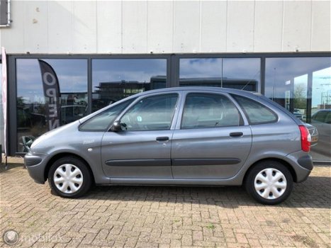 Citroën Xsara Picasso - 1.8i-16V Différence 2 Airco Trekhaak - 1