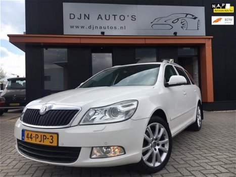 Skoda Octavia Combi - 1.8 TSI '11 aut/leder/xenon/navi/schdak/17'lmv/standkachel/nap - 1