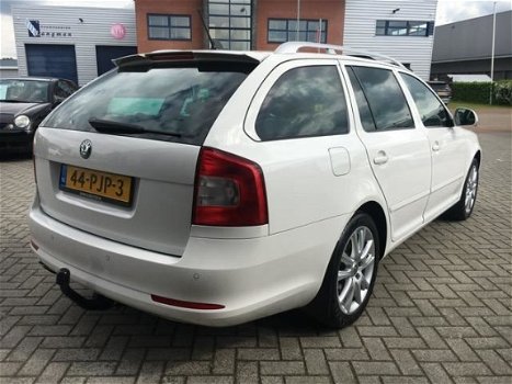 Skoda Octavia Combi - 1.8 TSI '11 aut/leder/xenon/navi/schdak/17'lmv/standkachel/nap - 1