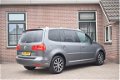 Volkswagen Touran - 1.6 TDI 105pk H6 Highline Leder Navigatie Ecc Pdc - 1 - Thumbnail