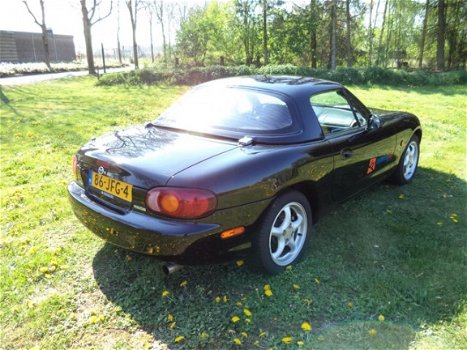 Mazda MX-5 - 1.6i - 1