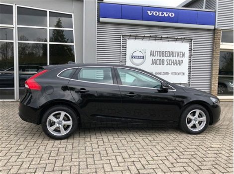 Volvo V40 - 2.0 D2 Momentum Business - 1