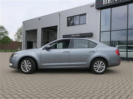 Skoda Octavia - 1.2 TSI Greentech Ambition Businessline Navi/ECC - 1