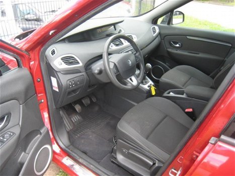 Renault Scénic - 1.9 dCi Dynamique nw. apk/clima/pdc/trekhaak/lmv - 1