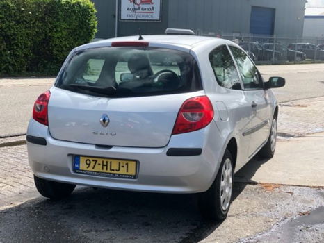 Renault Clio - 1.2-16V Expression - 1