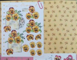 3D knipvel (A4) --- BLOEMEN --- Marianne Design IT 497 --- VIOOLTJES met een BIJPASSENDE ACHTERGROND