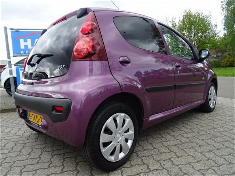 Peugeot 107 - 1.0 12V ENVY 5DRS AC/CV+AB/LED.DAGRIJ.VERLICHTING/32.000KM - 1