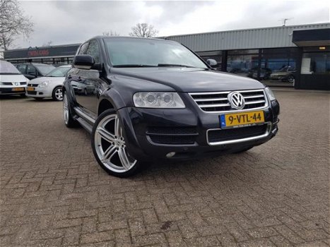 Volkswagen Touareg - 5.0 V10 TDI LEER AUT XENON GRIJSKENTEKEN - 1