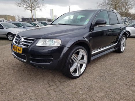 Volkswagen Touareg - 5.0 V10 TDI LEER AUT XENON GRIJSKENTEKEN - 1