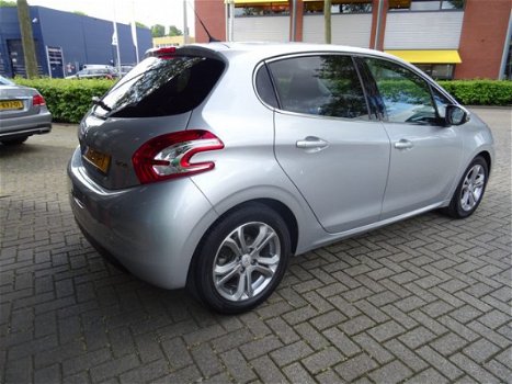 Peugeot 208 - 1.6 VTi Allure 120pk 5drs navi - 1