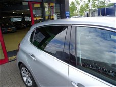 Peugeot 208 - 1.6 VTi Allure 120pk 5drs navi