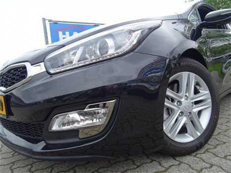 Kia Pro cee'd - 1.6 GDI SUPER PACK ECC/CRUISE/NAV/PDC/KEYLESS-ENTRY/REGEN.SENS - 1