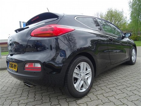 Kia Pro cee'd - 1.6 GDI SUPER PACK ECC/CRUISE/NAV/PDC/KEYLESS-ENTRY/REGEN.SENS - 1