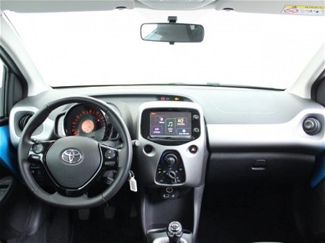 Toyota Aygo - 1.0 VVT-i X-nav Airco/Navigatie - 1