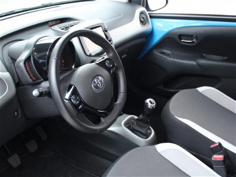 Toyota Aygo - 1.0 VVT-i X-nav Airco/Navigatie - 1