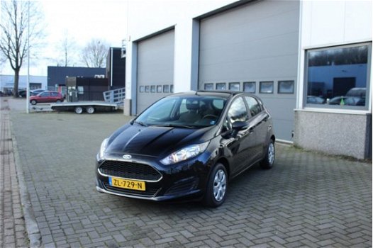 Ford Fiesta - 1.2 5drs airco BJ2017 electrische-ramen voor / Airco / Multie-stuur - 1