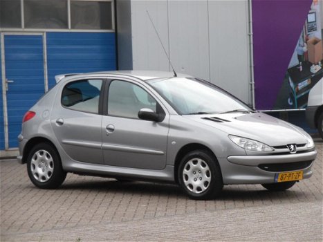 Peugeot 206 - 1.4 Air-line 1e Eigenaar/5DRS/APK/AiRCO/NAP/SUPER NETTE - 1