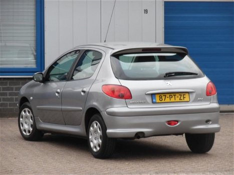 Peugeot 206 - 1.4 Air-line 1e Eigenaar/5DRS/APK/AiRCO/NAP/SUPER NETTE - 1