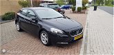 Volvo V40 - II 2.0 D2 Kinetic, NAvi, 15 97062kM automaat - 1 - Thumbnail