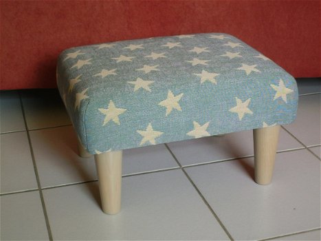 Footstool met - lichtblauw/stars - wit 706 - NIEUW !! - 1