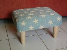 Footstool met - lichtblauw/stars - wit 706 - NIEUW !!