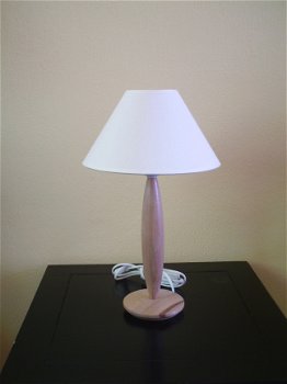 Nieuwe tafellamp - model Parijs - licht kersen. - 6