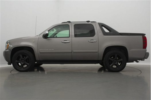 Chevrolet Avalanche - USA 5.3 V8 4WD AUT. / SCHUIFDAK / LEDER / NAVI / AIRCO-ECC / PDC / TREKHAAK - 1