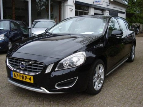 Volvo V60 - T4 SUMMUM - 1