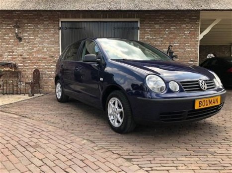 Volkswagen Polo - 1.2-12V Comfortline 5 Deurs - LM velgen - NIEUWE APK - 1