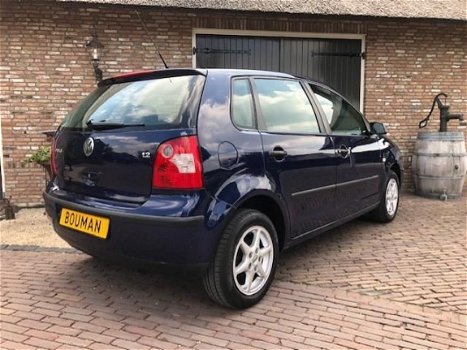 Volkswagen Polo - 1.2-12V Comfortline 5 Deurs - LM velgen - NIEUWE APK - 1