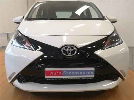 Toyota Aygo - 1.0, CRUISE, BLUETOOTH, LEDER MULTIFUNCTIONEEL STUUR etc - 1