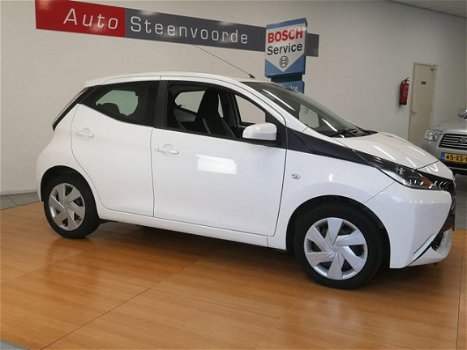 Toyota Aygo - 1.0, CRUISE, BLUETOOTH, LEDER MULTIFUNCTIONEEL STUUR etc - 1